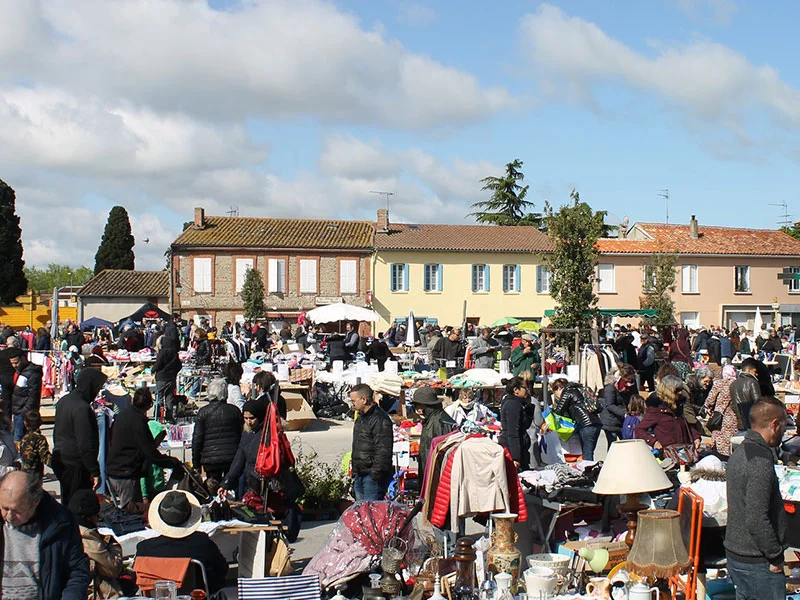 VIDE GRENIER ET LA FOIRE ARTISANALE