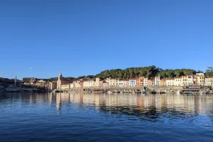 "MACKINTOSH SE RACONTE ET RACONTE SON PORT-VENDRES"