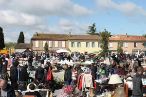 VIDE GRENIER ET LA FOIRE ARTISANALE
