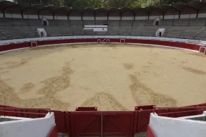 Visite à 3 voix au coeur des arènes d'Aire sur Adour